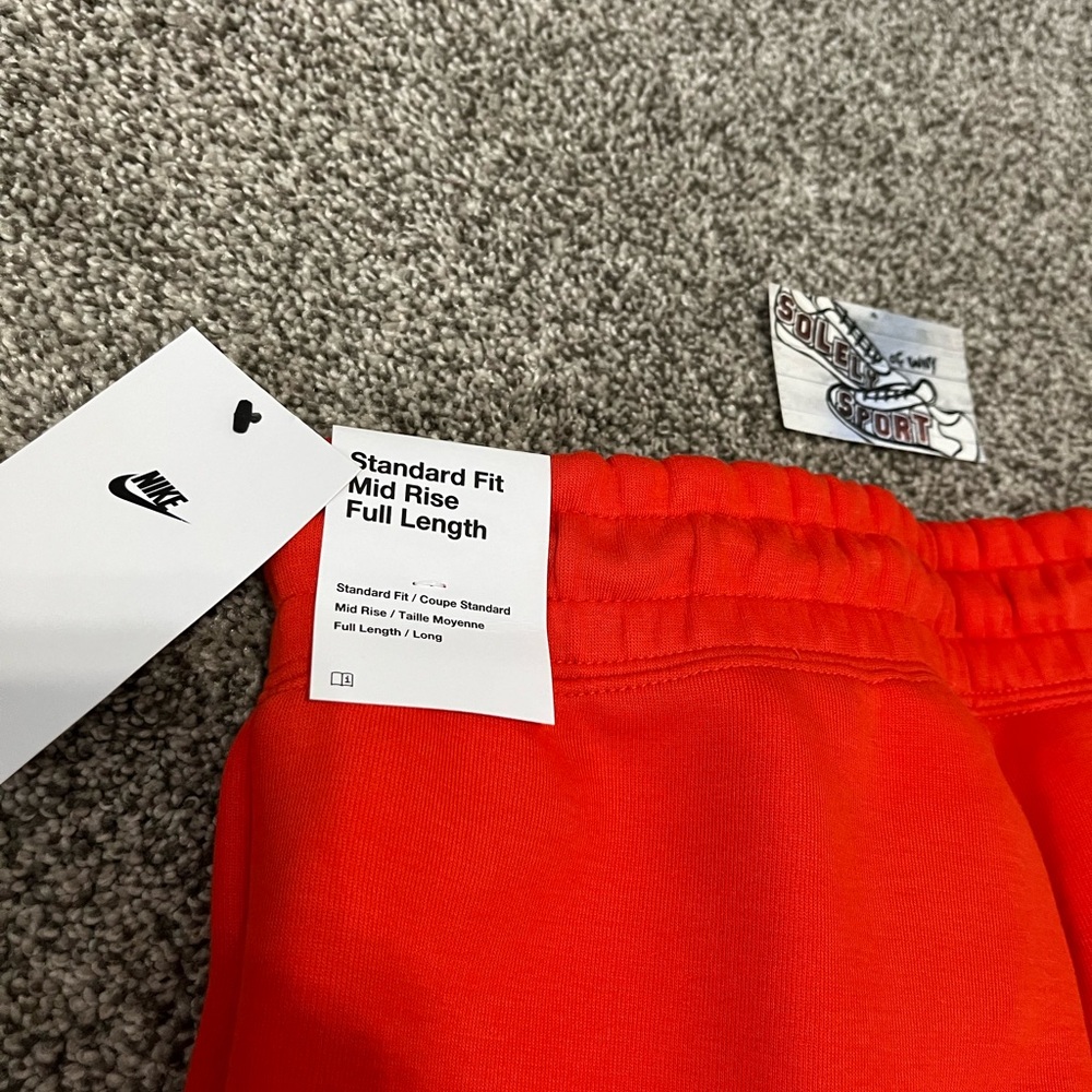 New Nike Tech Fleece Pants Sweatpants Joggers Straight Leg Mid Rise Red Womens - Picture 4 of 5